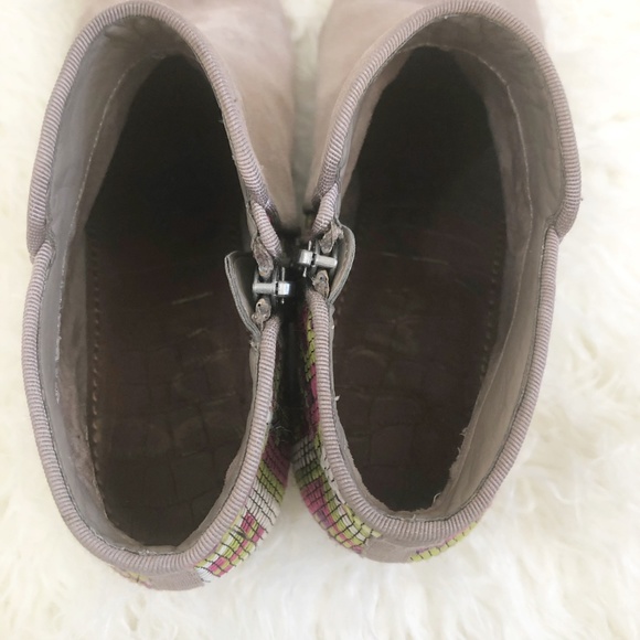 Sam Edelman Putnam LIght Taupe Suede Ankle Booties - Picture 3 of 5